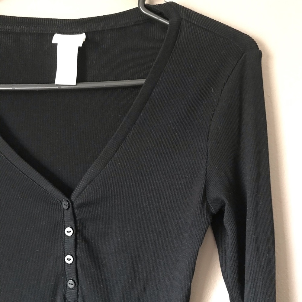 Ribbed V-Neck Long Sleeve Shirt